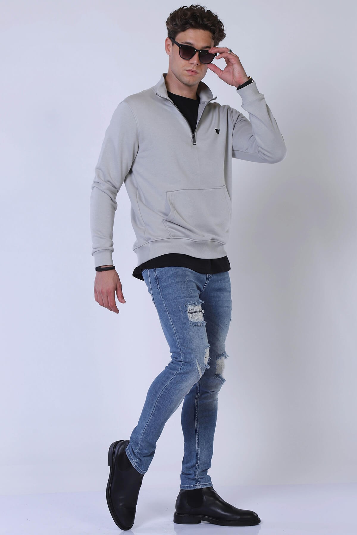 Picture of Men's Sweatshirt With a Zip at the Top
