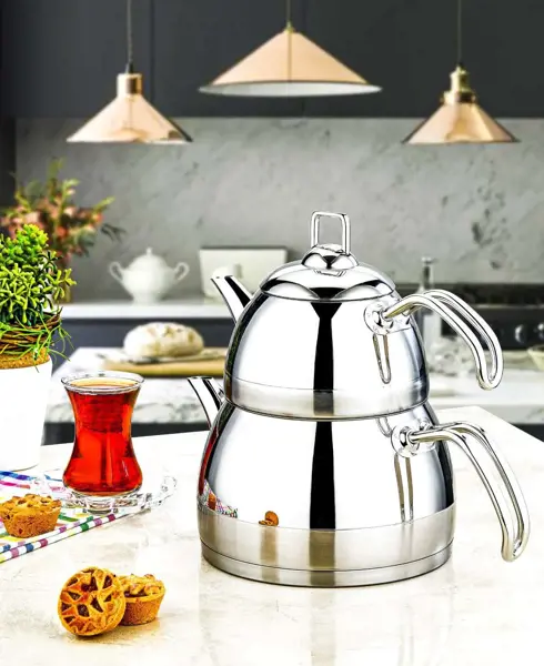 Picture of Small plain tea jug