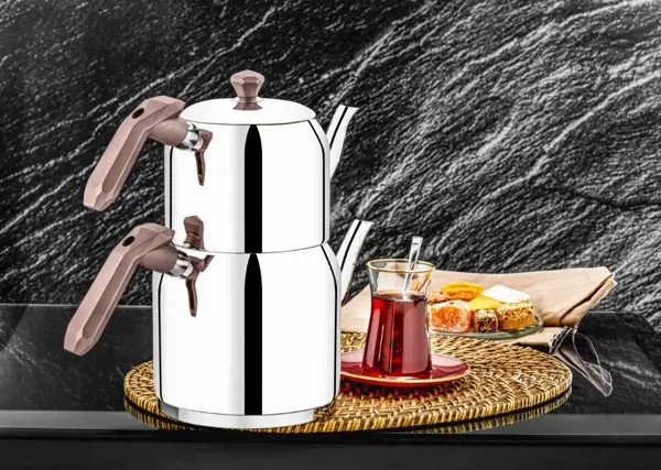 Picture of Plain tea jug - middle size