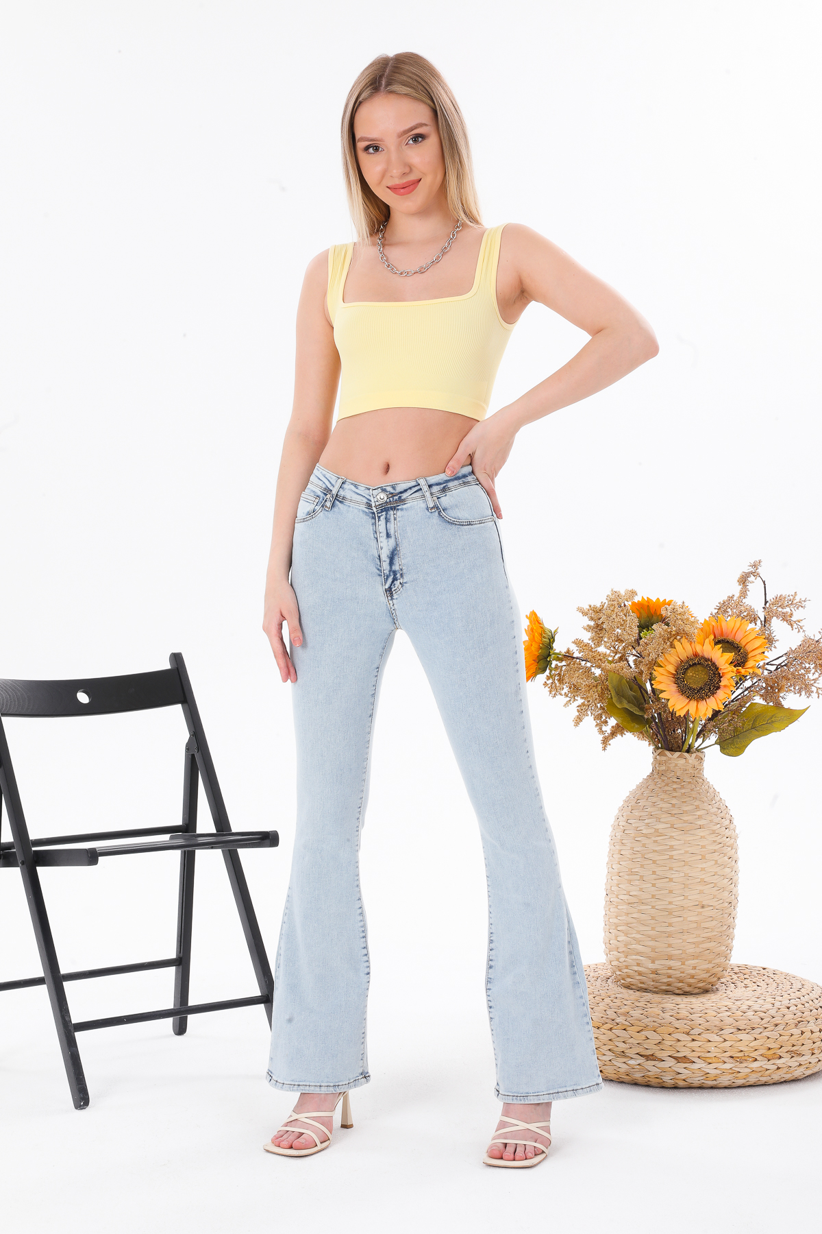 Picture of WIDE BELT JEANS PANTS